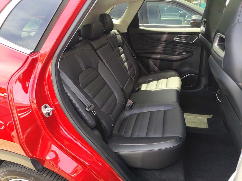 MG EHS 1.5 T-GDI Plug-in Hybrid Luxury — zdjęcie 14