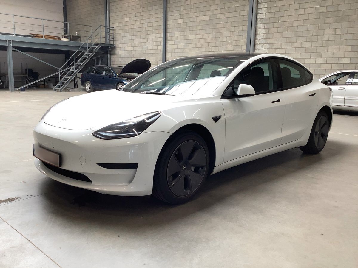 Tesla Model 2023
