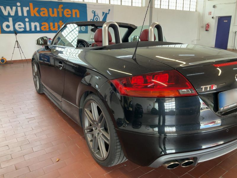 Audi TTS 2.0 TFSI quattro Roadster — zdjęcie 3