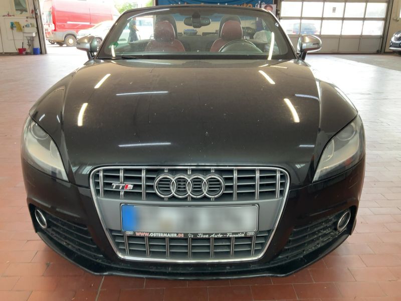 Audi TTS 2.0 TFSI quattro Roadster — zdjęcie 9