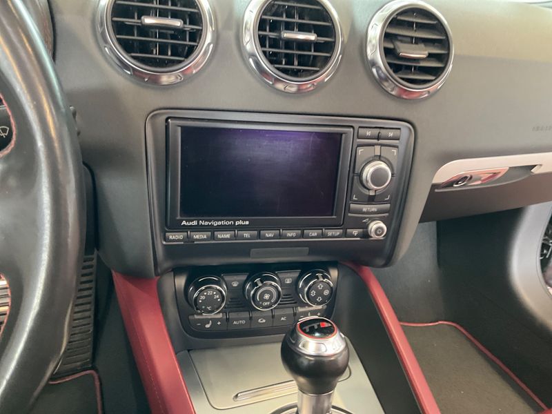 Audi TTS 2.0 TFSI quattro Roadster 2010 – снимка 25