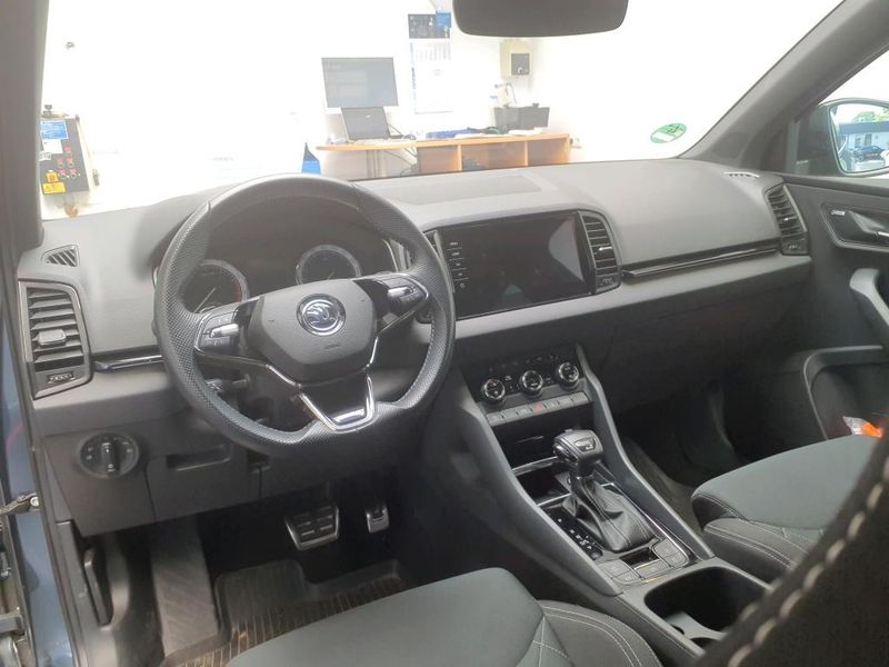 Skoda Karoq 2.0 TSI Sportline 4x4 — zdjęcie 9