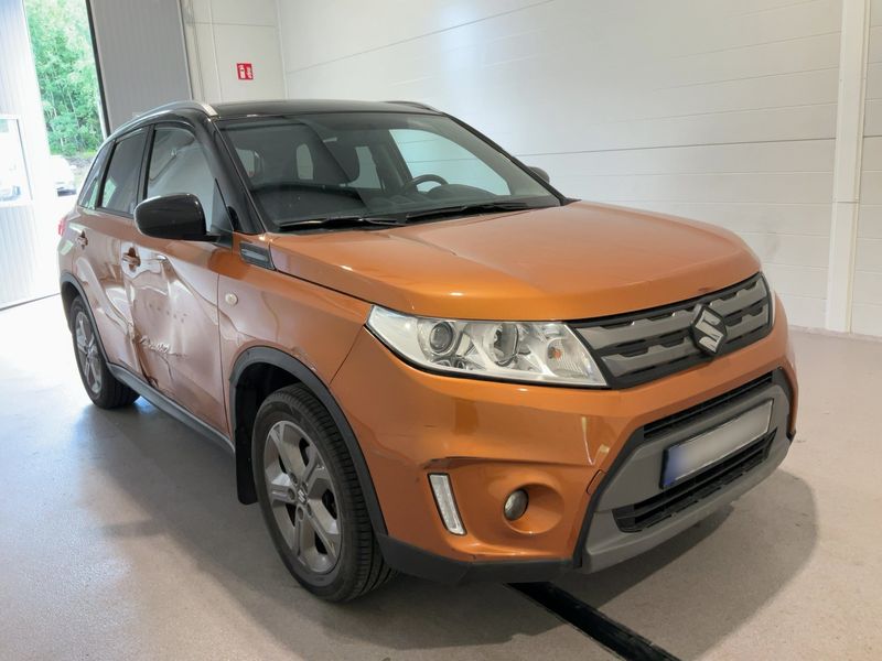 Suzuki Vitara 1.6 Comfort 4x4 — zdjęcie 8