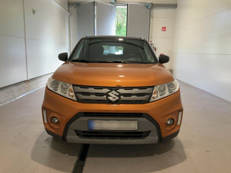 Suzuki Vitara 1.6 Comfort 4x4 — zdjęcie 9