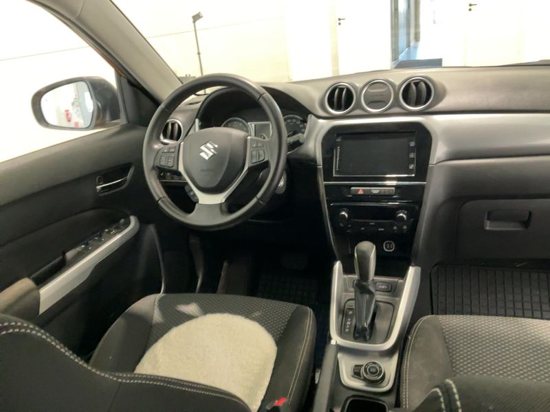 Suzuki Vitara 1.6 Comfort 4x4 — zdjęcie 12