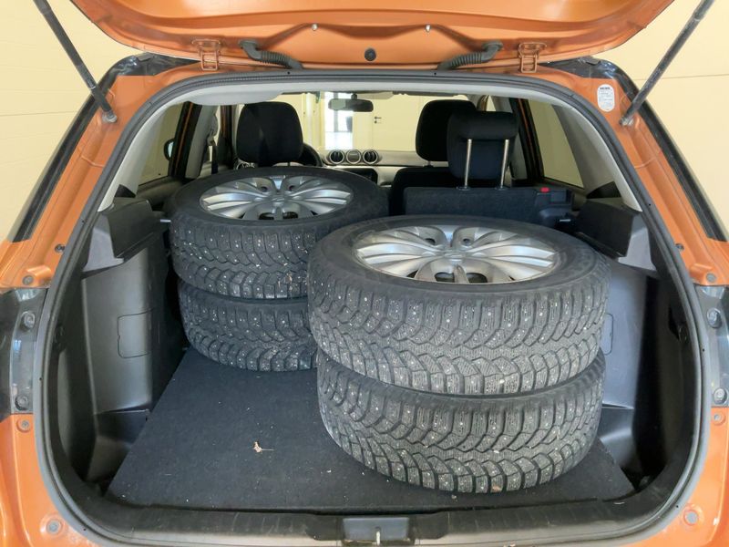 Suzuki Vitara 1.6 Comfort 4x4 — zdjęcie 10