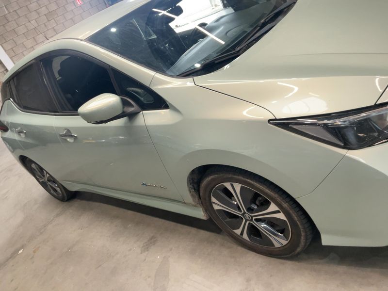 Nissan Leaf electric drive 110 kW 2 Zero Edition — zdjęcie 8