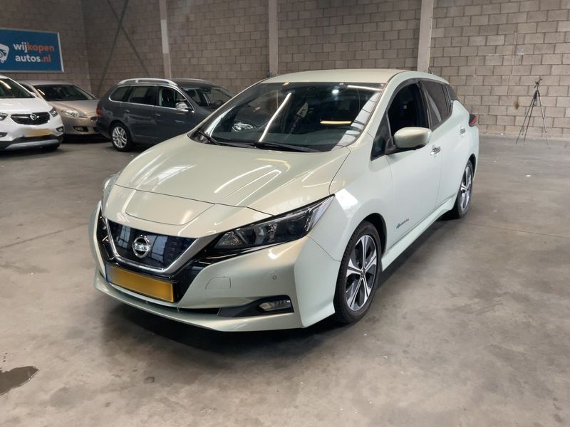 Nissan Leaf electric drive 110 kW 2 Zero Edition