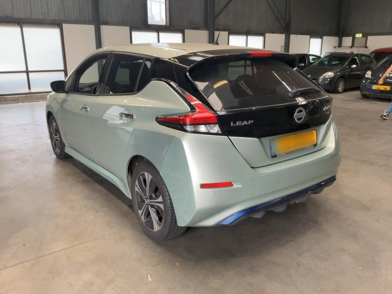 Nissan Leaf electric drive 110 kW 2 Zero Edition — zdjęcie 3