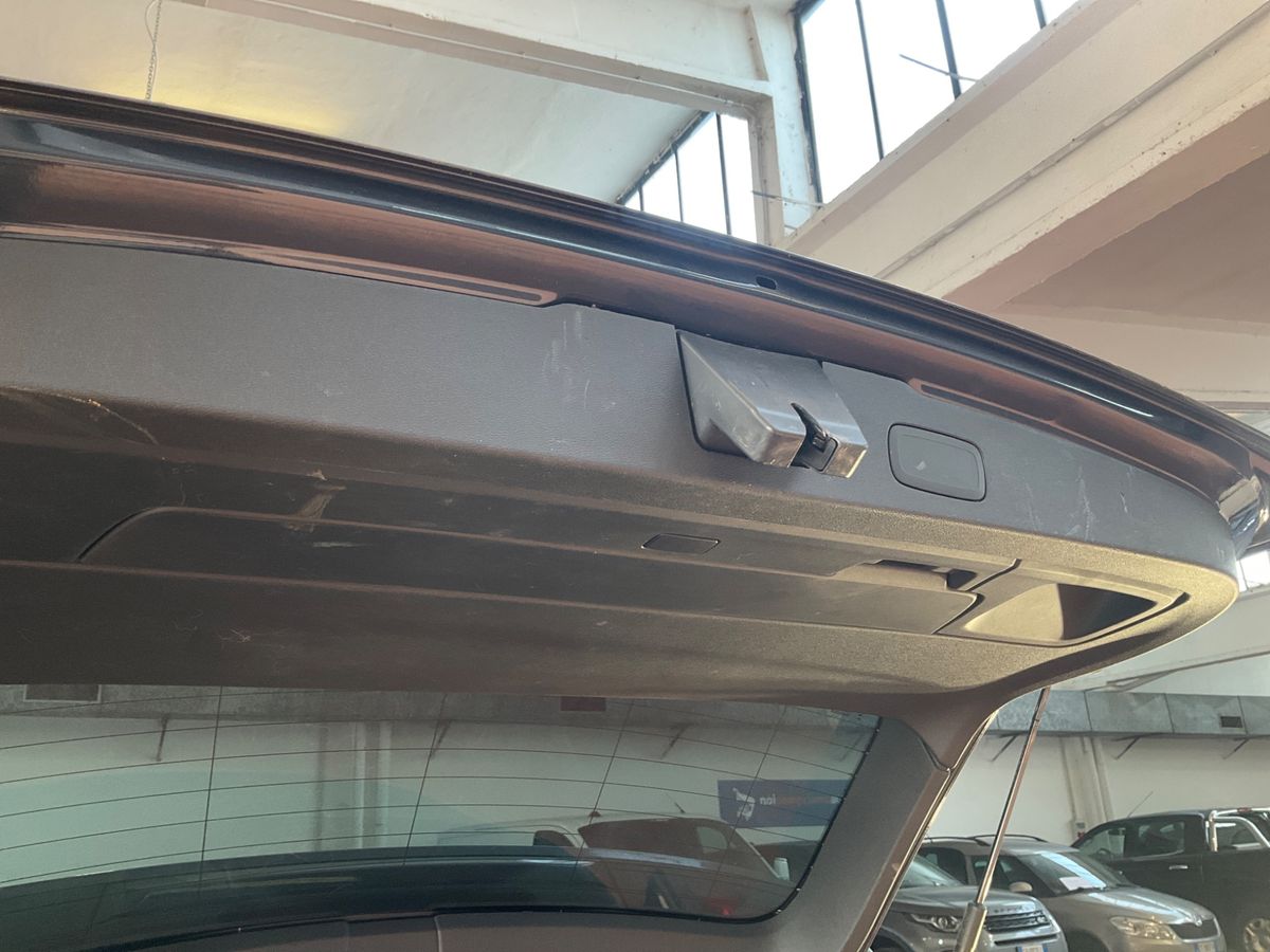 Volvo V60 2021 — photo 28