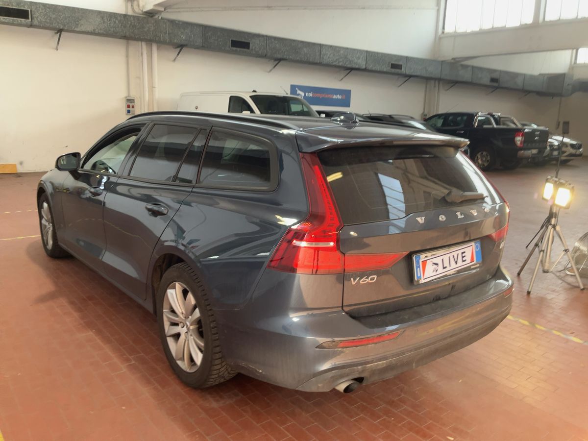 Volvo V60 2021 — photo 7