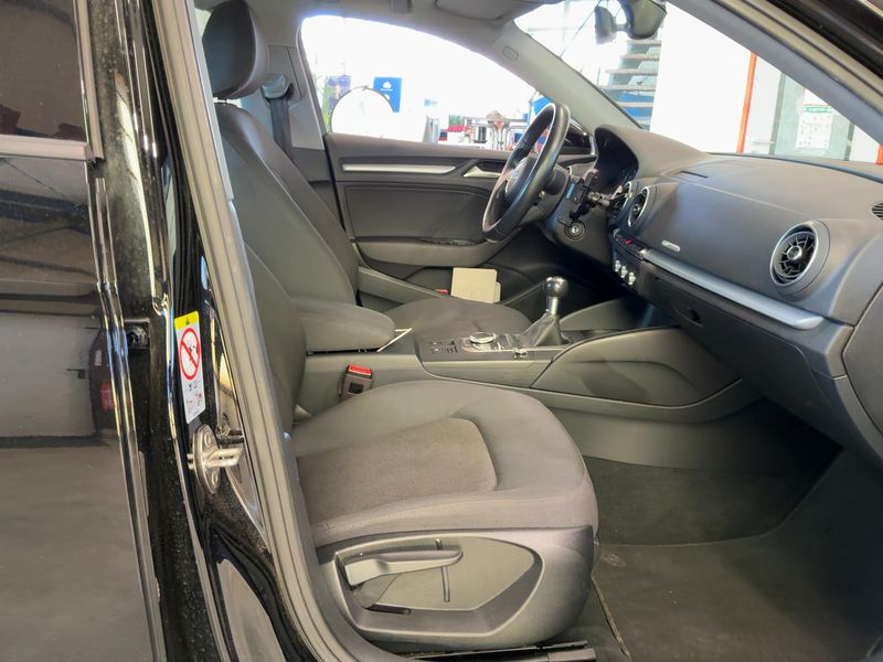 Audi A3 Limousine 30 TFSI — zdjęcie 11