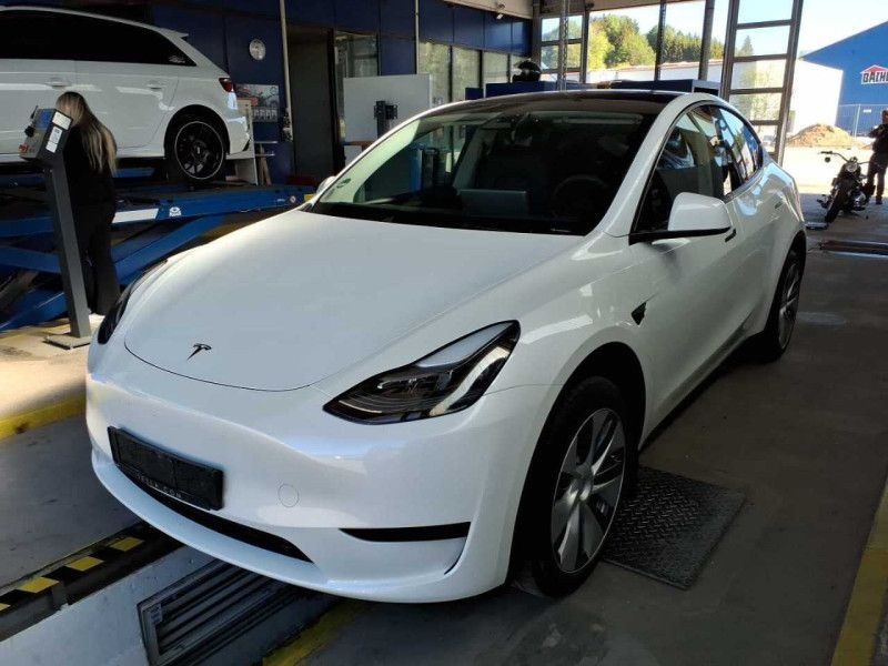 Tesla Model 2023