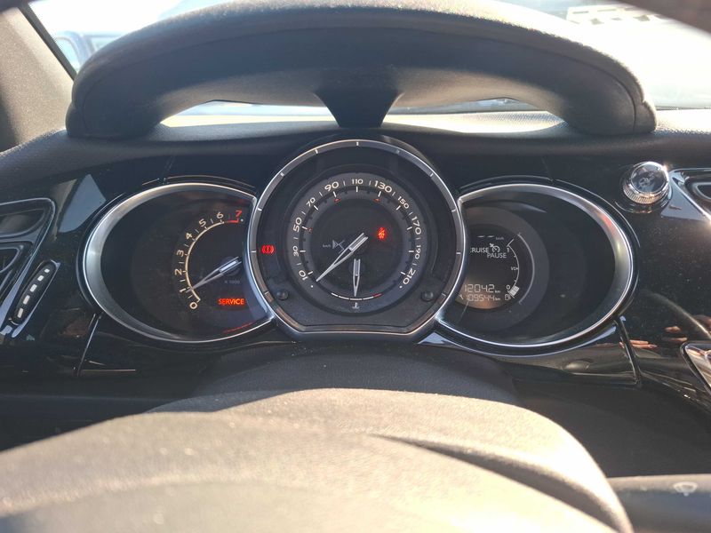 Citroen DS3 1.2 PureTech SoChic — zdjęcie 12