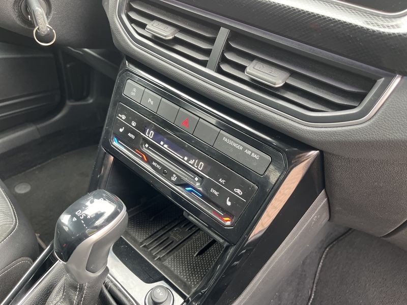 Volkswagen T-Cross 1.5 TSI ACT R-Line — zdjęcie 24