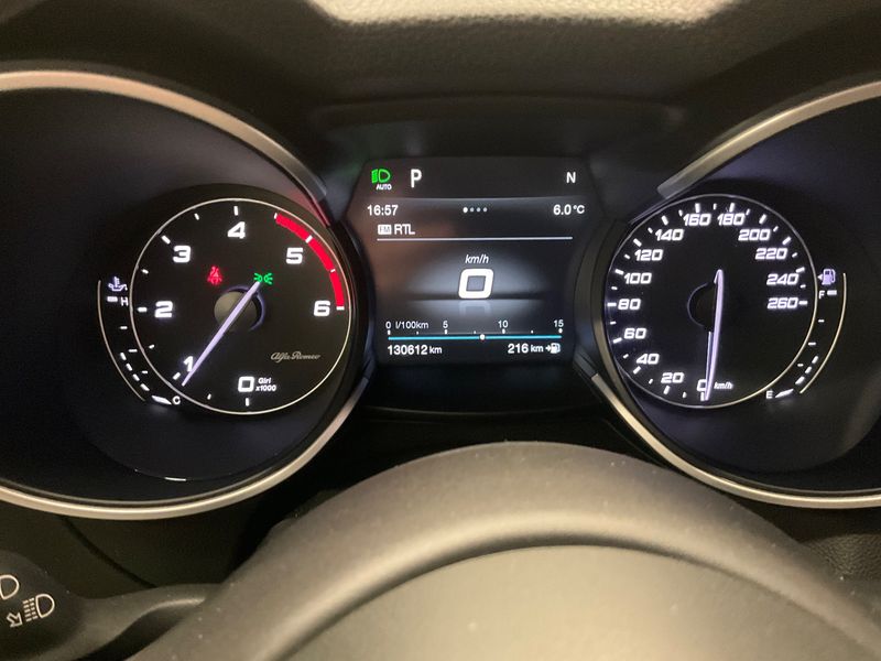 Alfa Romeo Stelvio 2.2 JTDM Lusso Q4 2018 – снимка 18