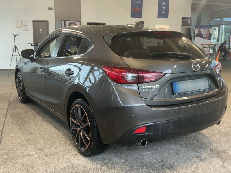 Mazda 3 2.0 Center-Line — zdjęcie 3