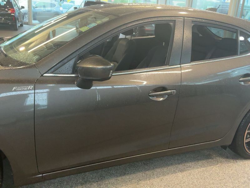 Mazda 3 2.0 Center-Line — zdjęcie 4