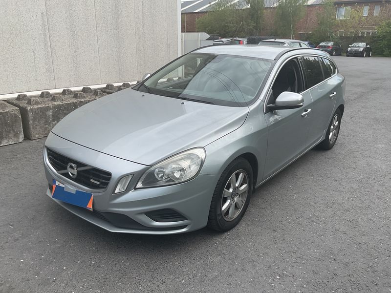 Volvo V60 2.0 D4 R-Design