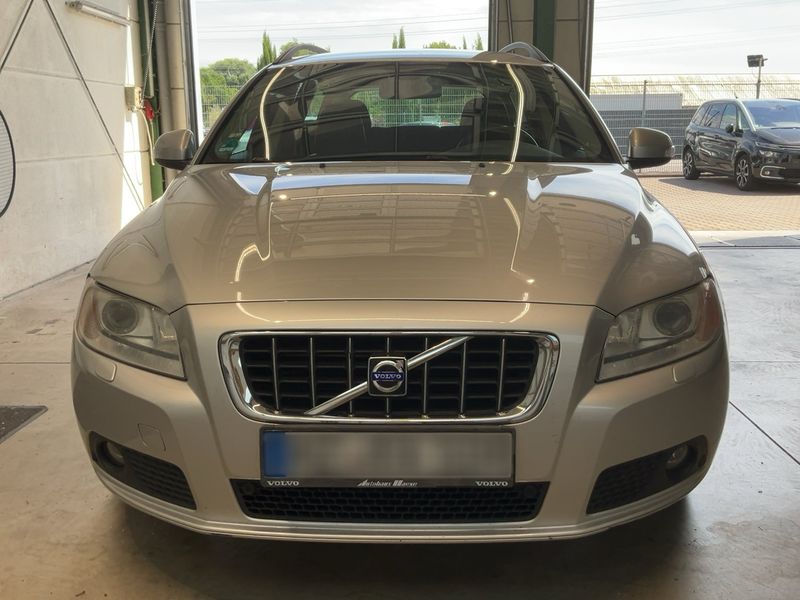 Volvo V70 3.2 Summum — zdjęcie 9