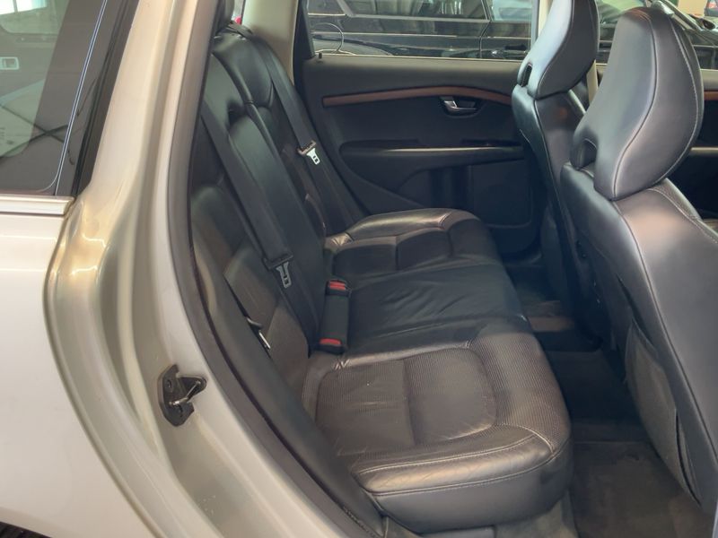 Volvo V70 3.2 Summum — zdjęcie 14