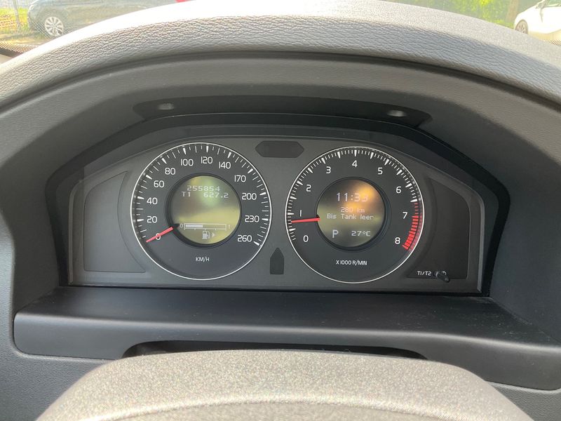 Volvo V70 3.2 Summum — zdjęcie 13