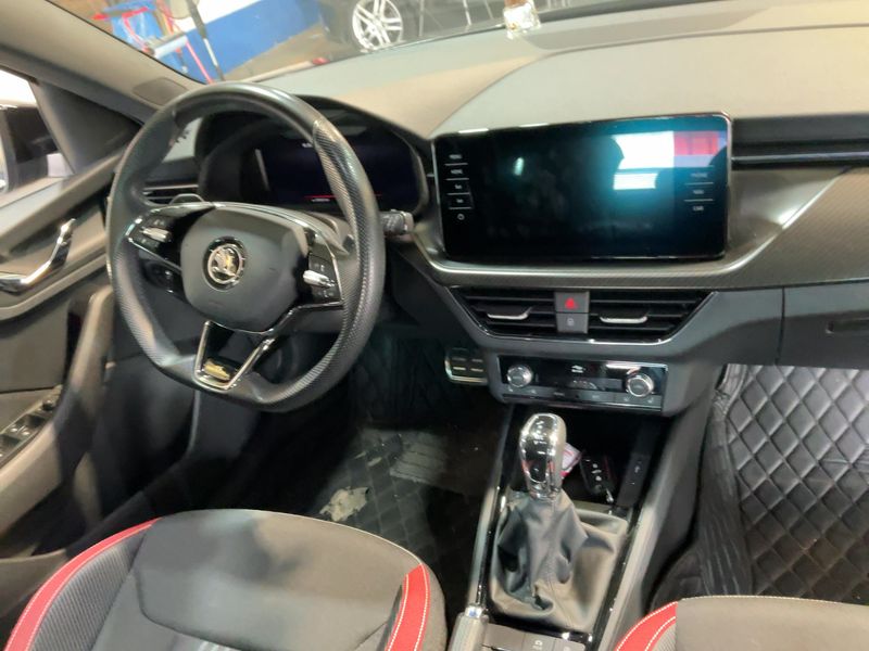 Skoda Kamiq 1.5 TSI ACT Monte Carlo — zdjęcie 12