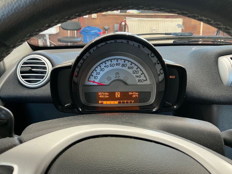 Smart fortwo 1.0 Micro Hybrid Drive passion — zdjęcie 13