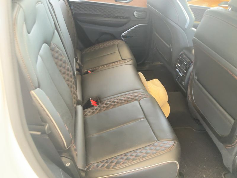 Jeep Grand Cherokee 2.0 4xe Plug-in Hybrid Summit Reserve — zdjęcie 14
