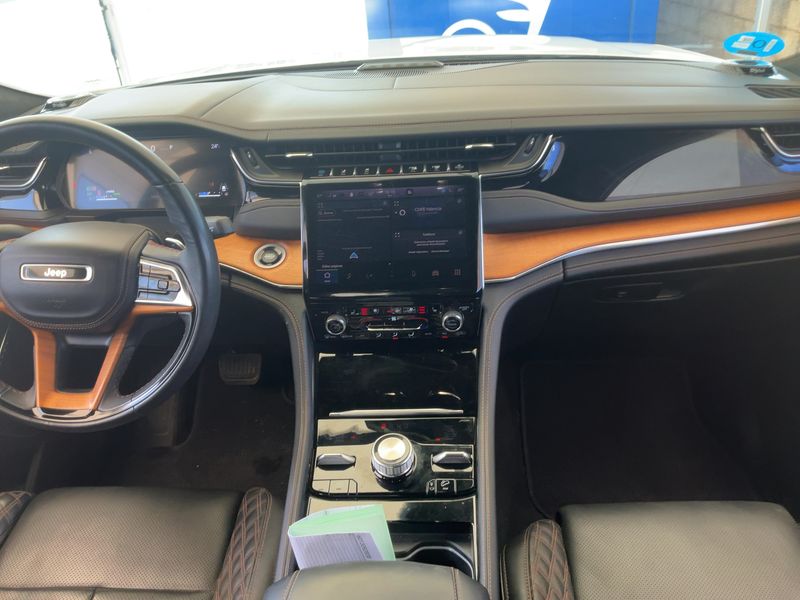 Jeep Grand Cherokee 2.0 4xe Plug-in Hybrid Summit Reserve — zdjęcie 12