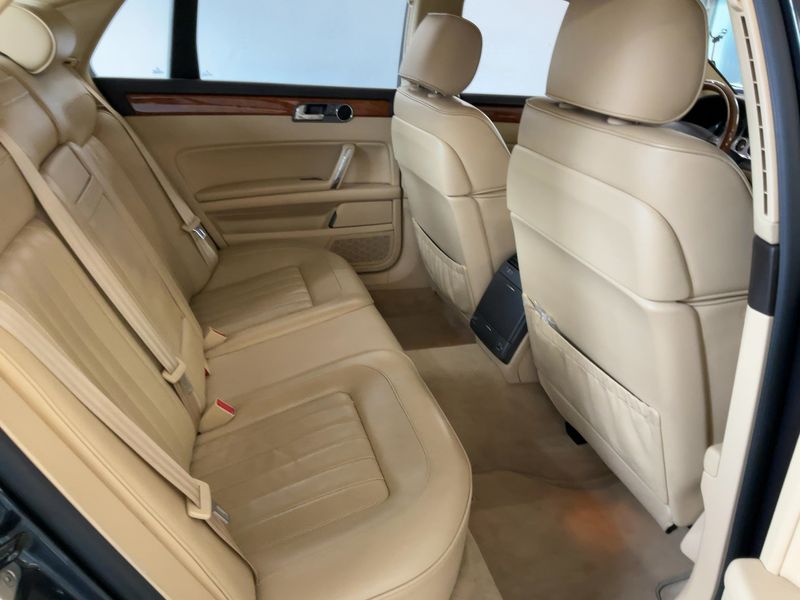 Volkswagen Phaeton 4.2 V8 4Motion — zdjęcie 14