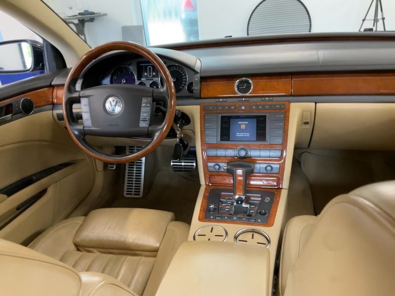Volkswagen Phaeton 4.2 V8 4Motion — zdjęcie 12