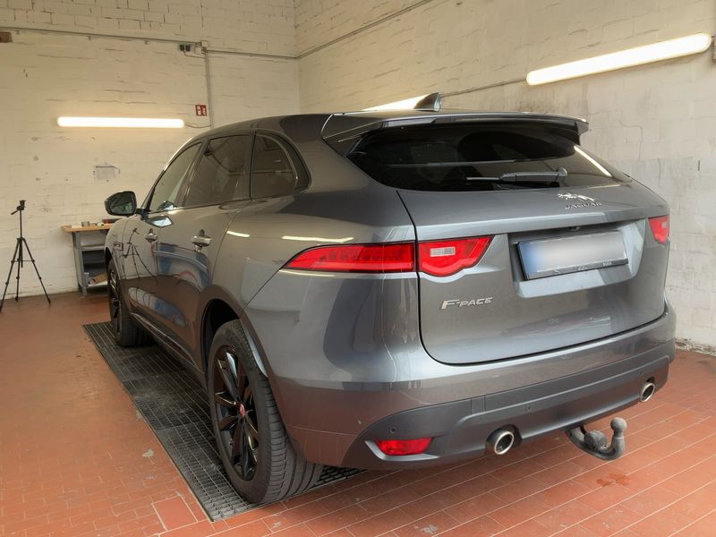Jaguar F-Pace 30d R-Sport AWD — zdjęcie 3