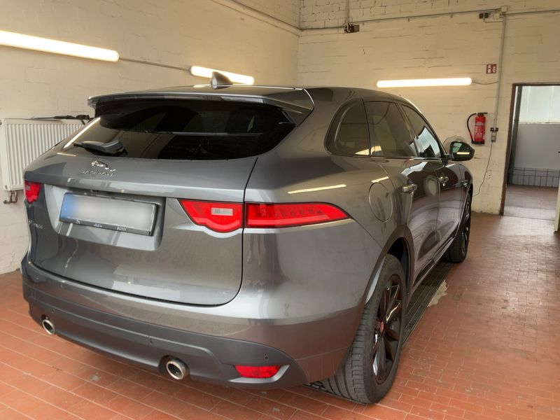 Jaguar F-Pace 30d R-Sport AWD — zdjęcie 6