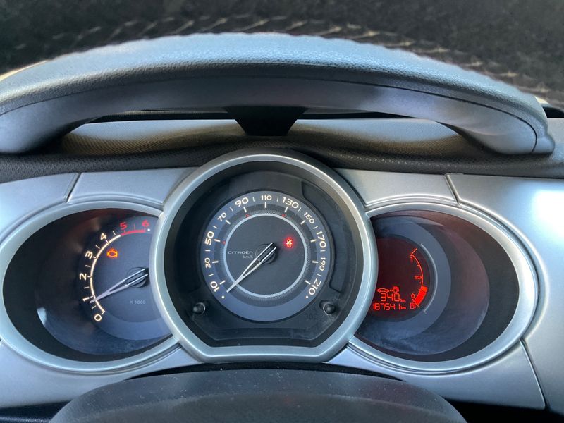 Citroen C3 1.4 HDi Confort — zdjęcie 4