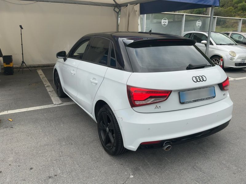 Audi A1 Sportback 1.4 TDI Metal — zdjęcie 3