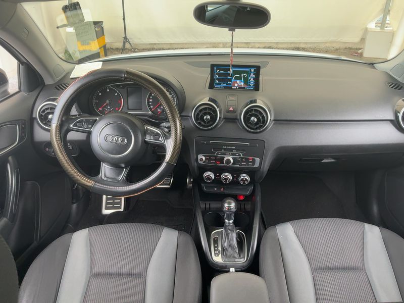 Audi A1 Sportback 1.4 TDI Metal — zdjęcie 12