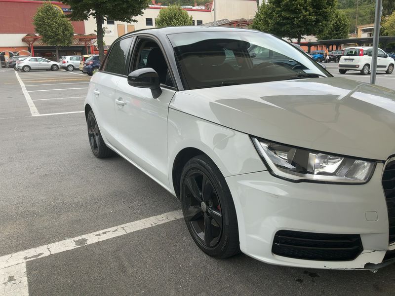 Audi A1 Sportback 1.4 TDI Metal — zdjęcie 8
