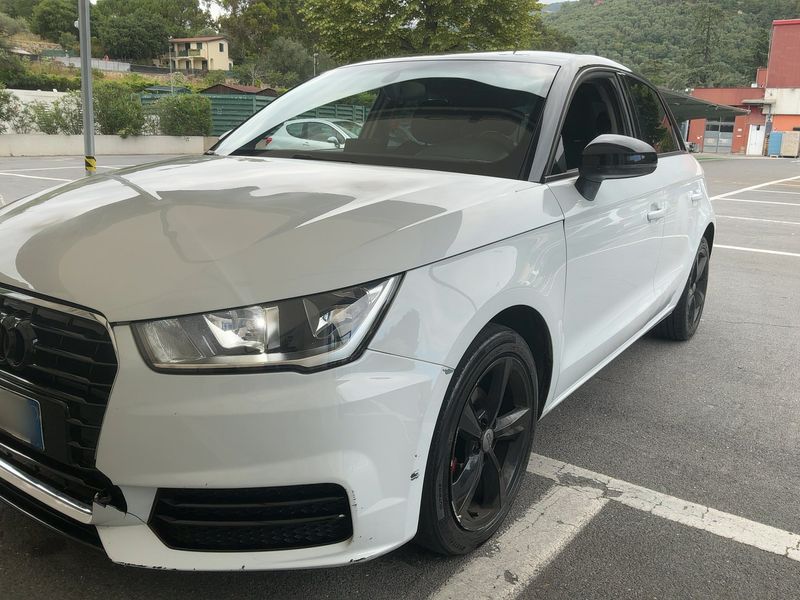 Audi A1 Sportback 1.4 TDI Metal — zdjęcie 2