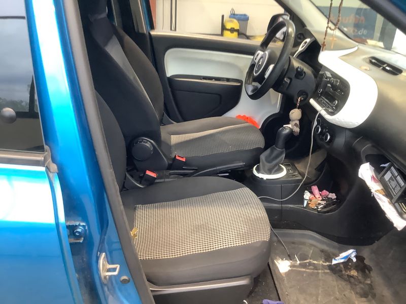 Renault Twingo 1.0 SCe Life — zdjęcie 3