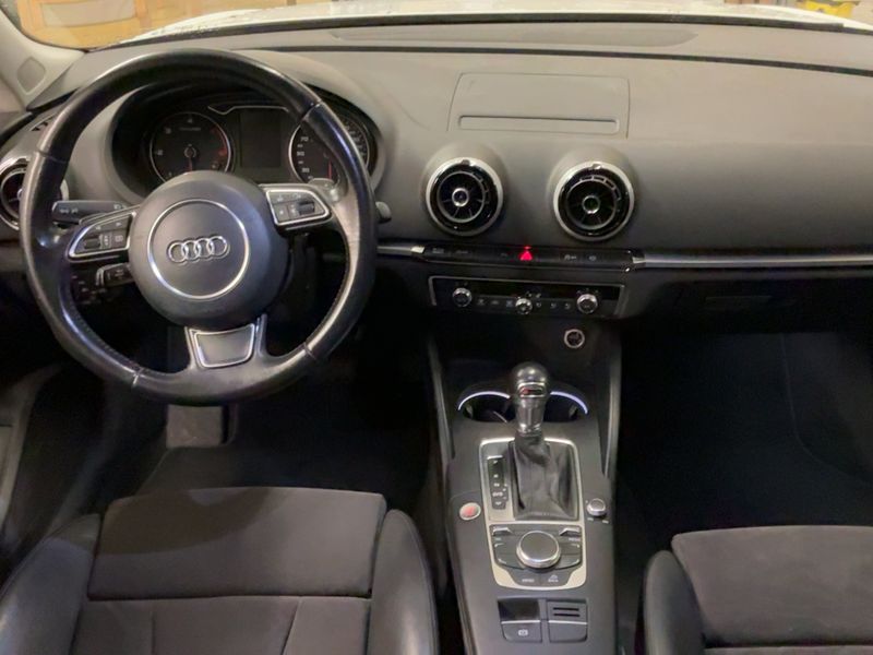 Audi A3 Sportback 2.0 TDI Ambition Luxe — zdjęcie 12