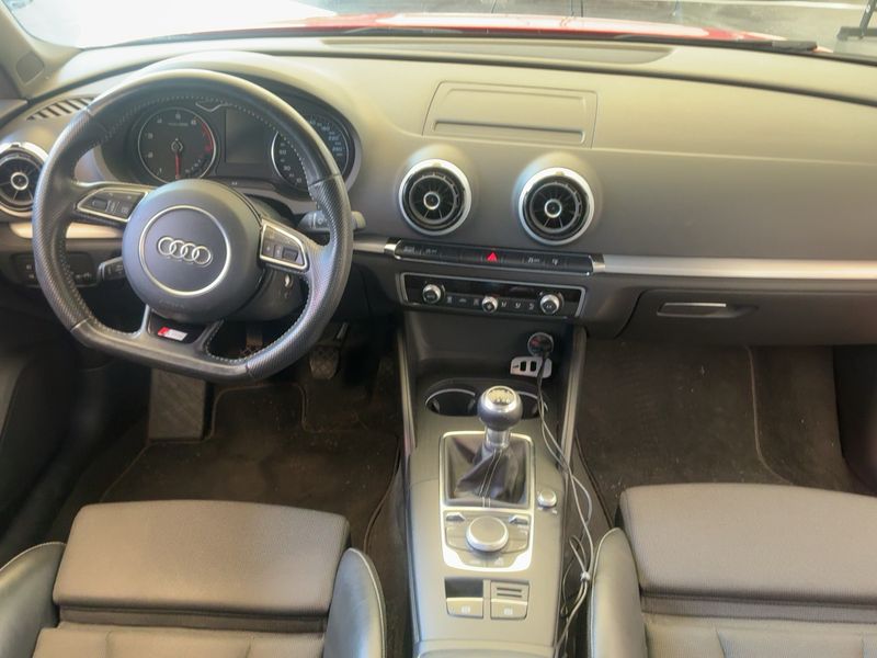 Audi A3 Limousine 1.4 TFSI ACT ultra S line Sportpaket — zdjęcie 12
