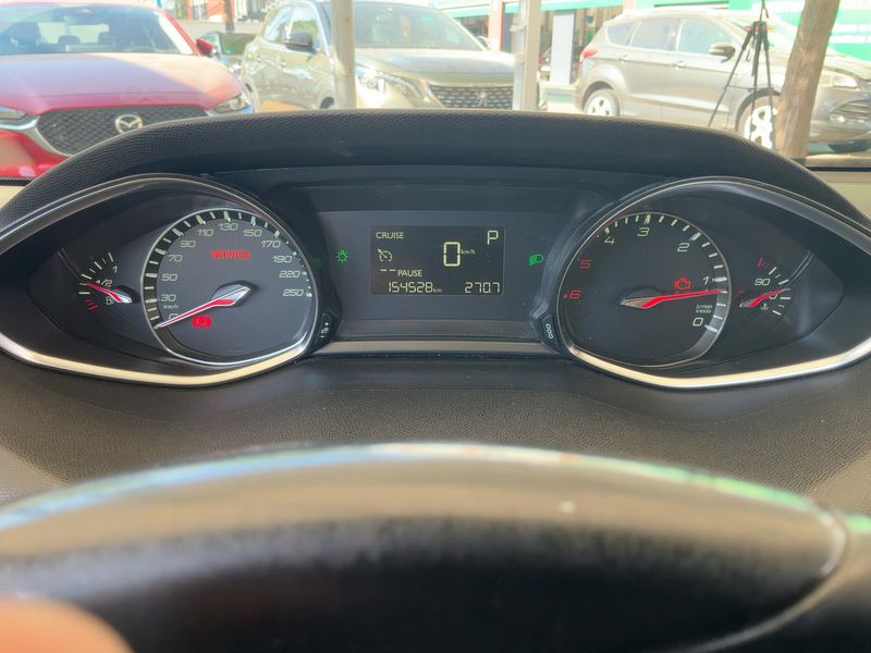 Peugeot 308 2.0 Blue-HDi Allure — zdjęcie 13
