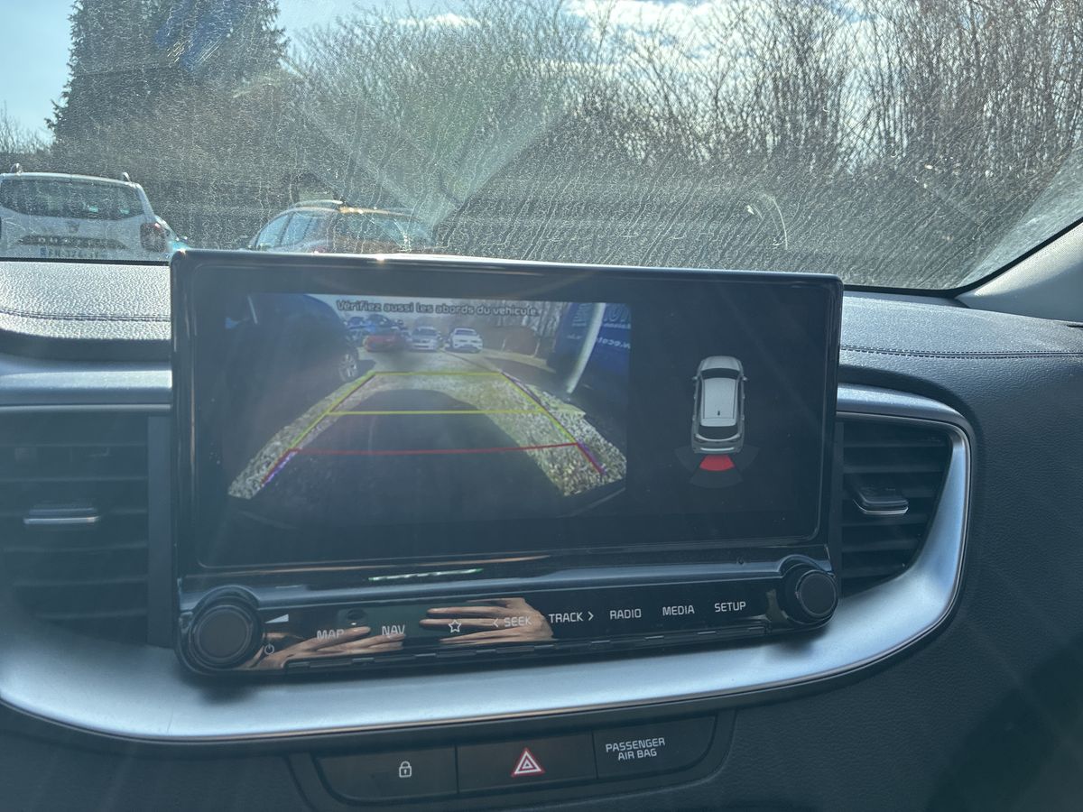 Kia cee'd 2022 — photo 26