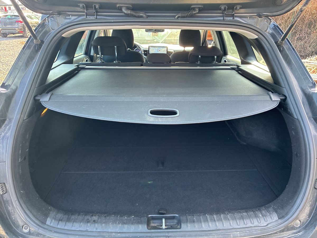Kia cee'd 2022 — photo 10