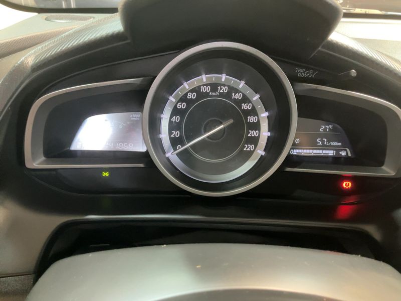Mazda 2 1.5 Nakama — zdjęcie 13