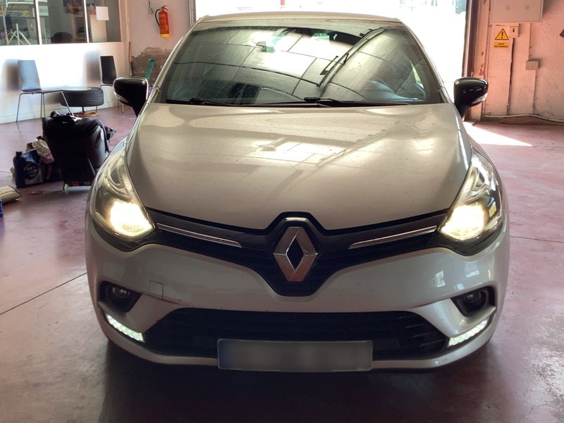 Renault Clio 1.5 dCi Energy Limited — zdjęcie 9