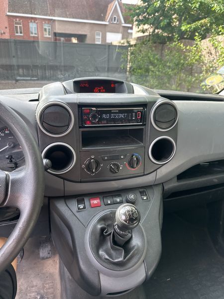 Citroen Berlingo 1.6 e-HDi Confort L1 — zdjęcie 13