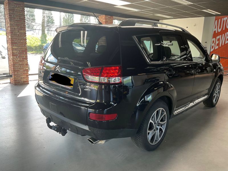 Citroen C-Crosser 2.4 Exclusive — zdjęcie 2