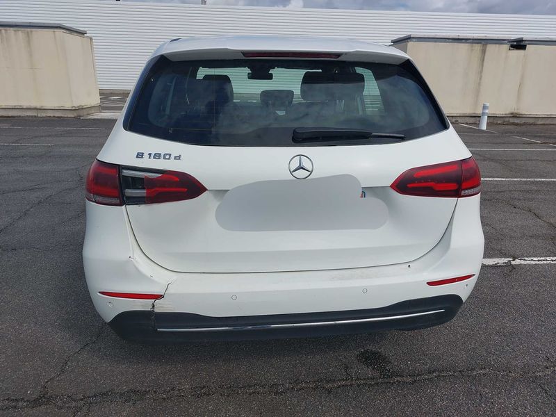Mercedes-Benz B-Klasse B 180 d Edition Style — zdjęcie 4